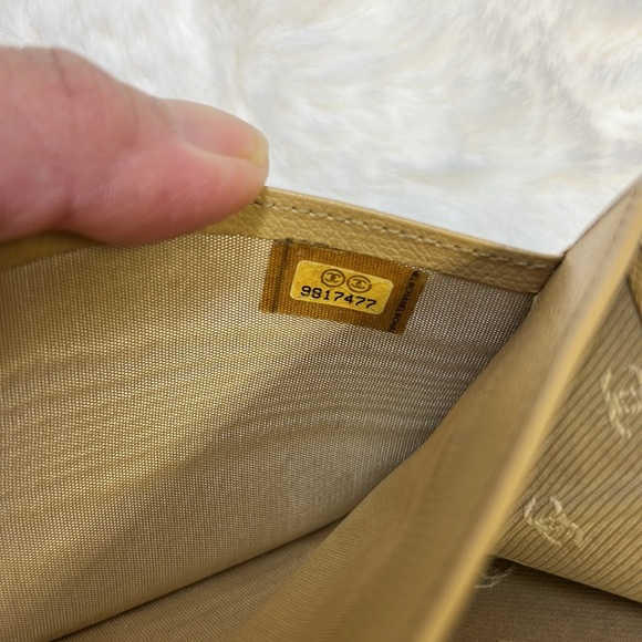 Authentic Chanel wallet - Picture 8 of 9